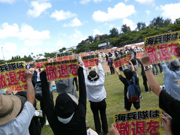 追悼県民大会 (2).jpg